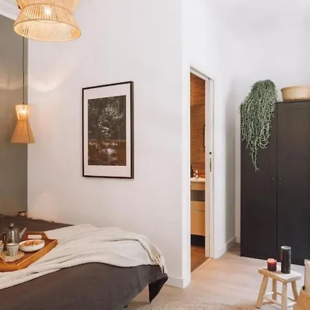 Baka - 2 Bedroom With Terrace In Sant Gervasi Apartment *