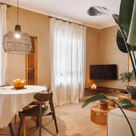 Apartment Baka - 2 Bedroom With Terrace In Sant Gervasi Barcelona