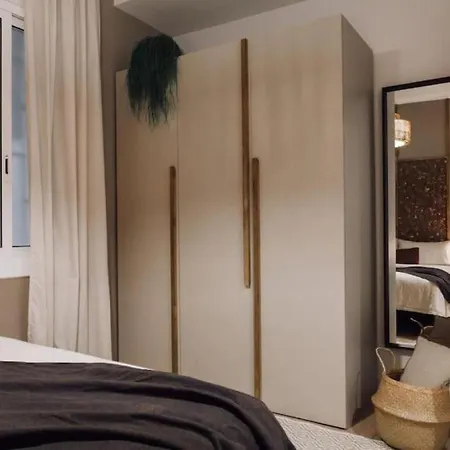 Apartment Baka - 2 Bedroom With Terrace In Sant Gervasi Barcelona